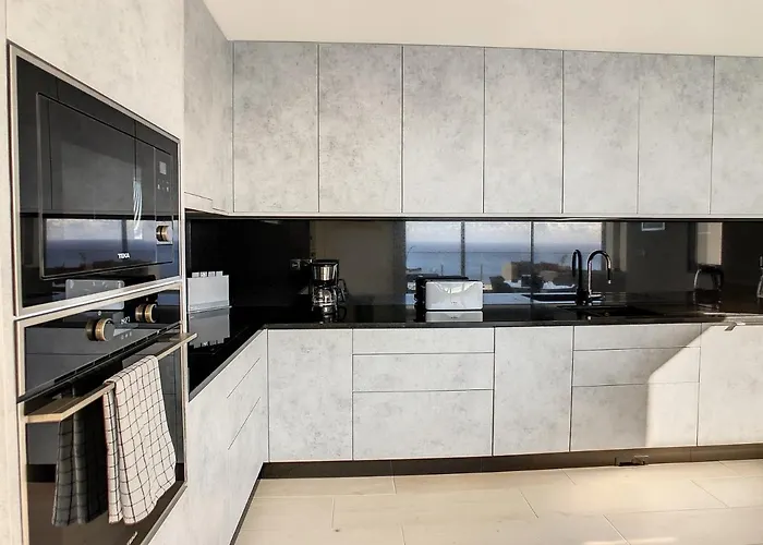 Francelho 1 By Lovelystay